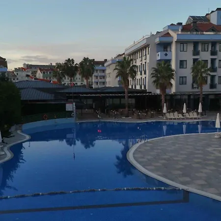 Grand Seker מלון